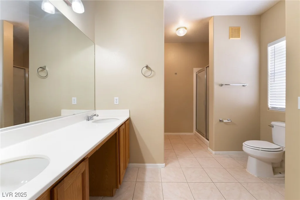 2152 Jasper Bluff, Las Vegas, NV 89117