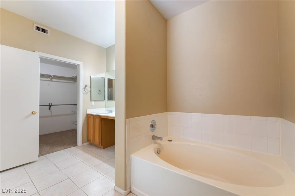 2152 Jasper Bluff, Las Vegas, NV 89117