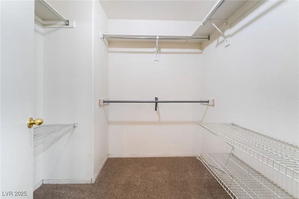 2152 Jasper Bluff, Las Vegas, NV 89117