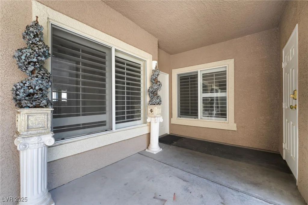 2152 Jasper Bluff, Las Vegas, NV 89117