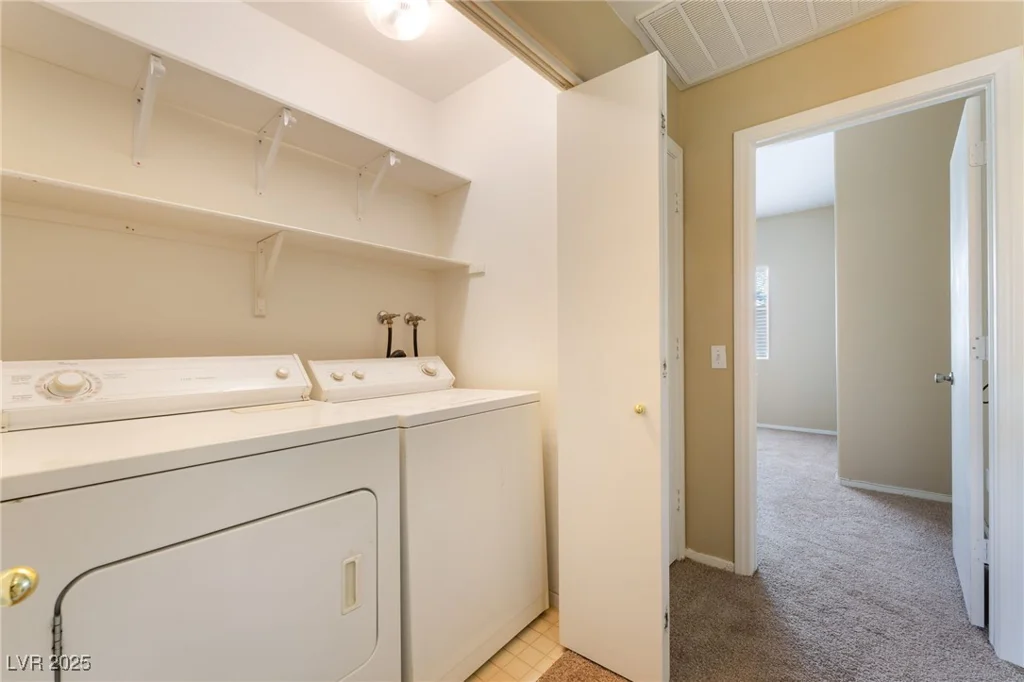 2152 Jasper Bluff, Las Vegas, NV 89117