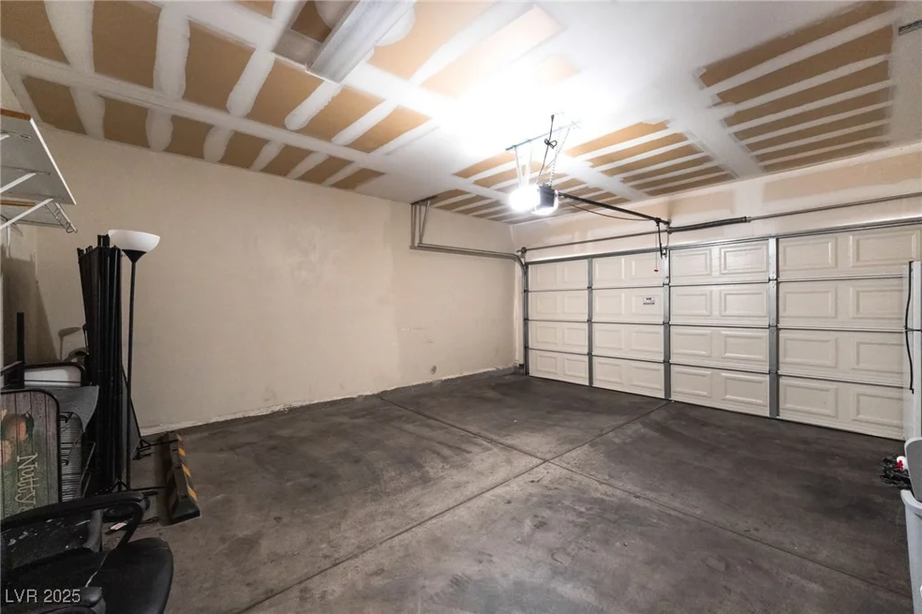 2152 Jasper Bluff, Las Vegas, NV 89117