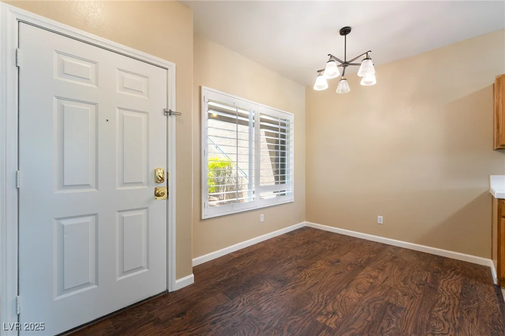 2152 Jasper Bluff, Las Vegas, NV 89117