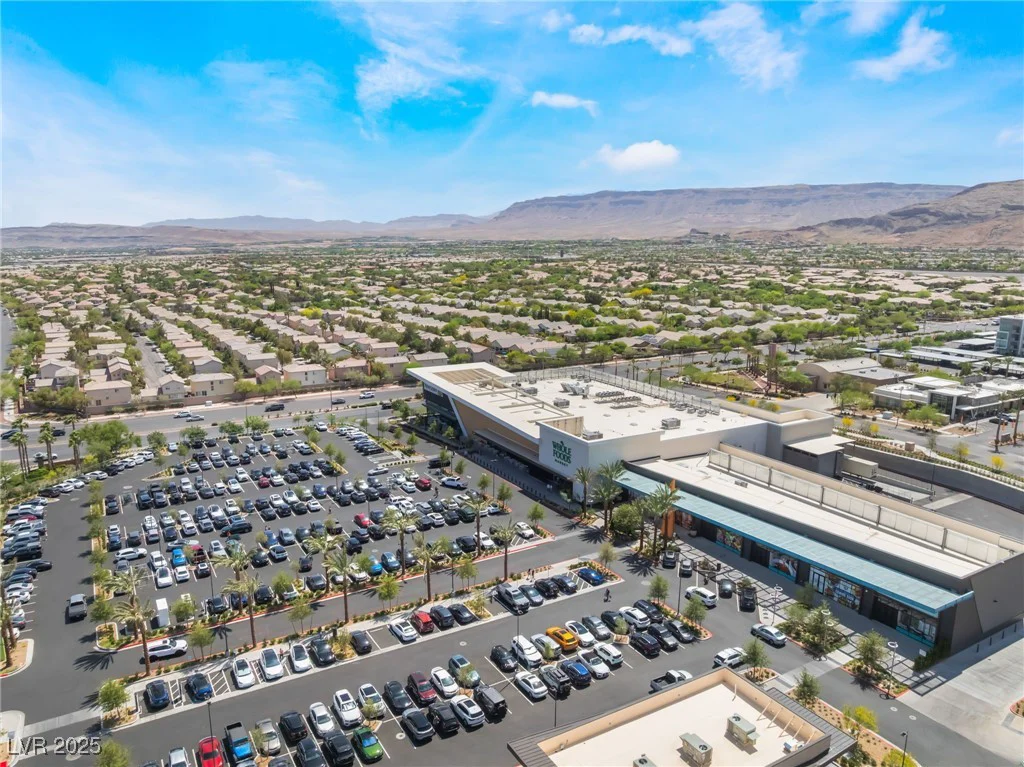 2152 Jasper Bluff, Las Vegas, NV 89117