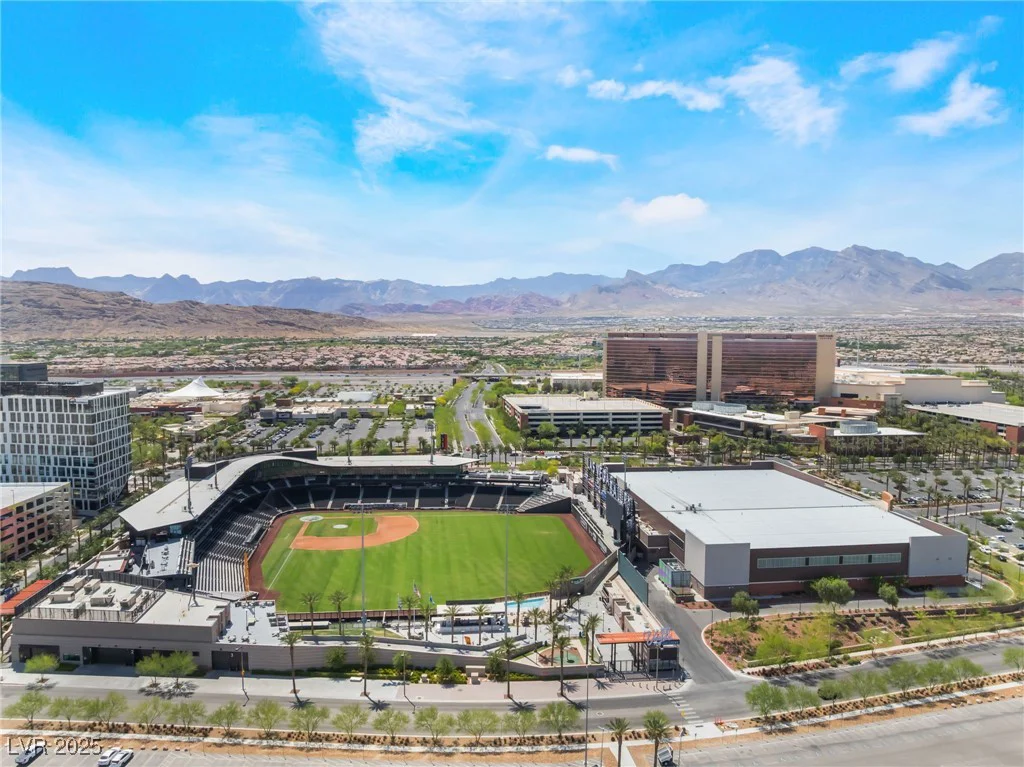 2152 Jasper Bluff, Las Vegas, NV 89117