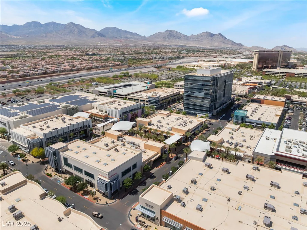 2152 Jasper Bluff, Las Vegas, NV 89117