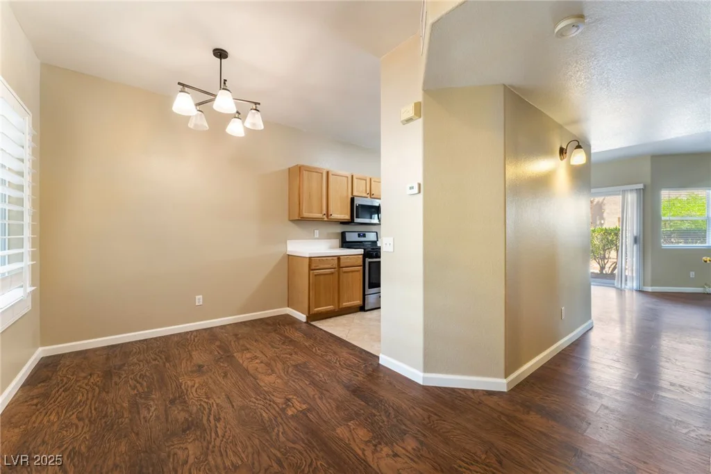 2152 Jasper Bluff, Las Vegas, NV 89117