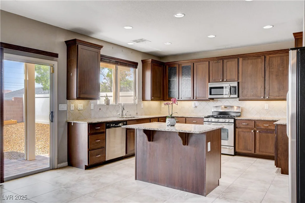 405 Prairie Moon, North Las Vegas, NV 89084