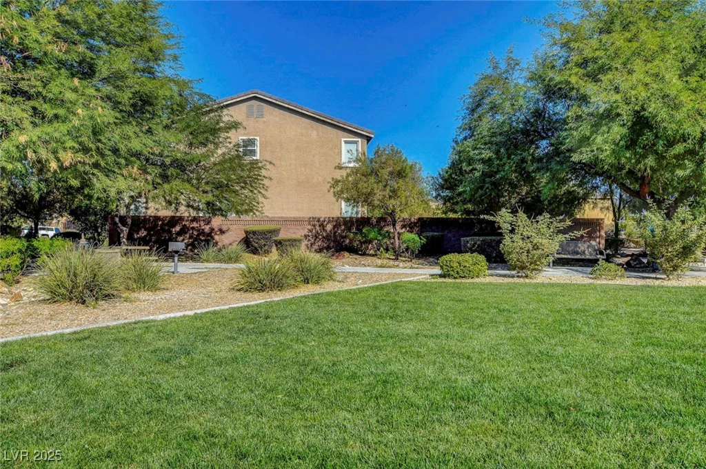 405 Prairie Moon, North Las Vegas, NV 89084