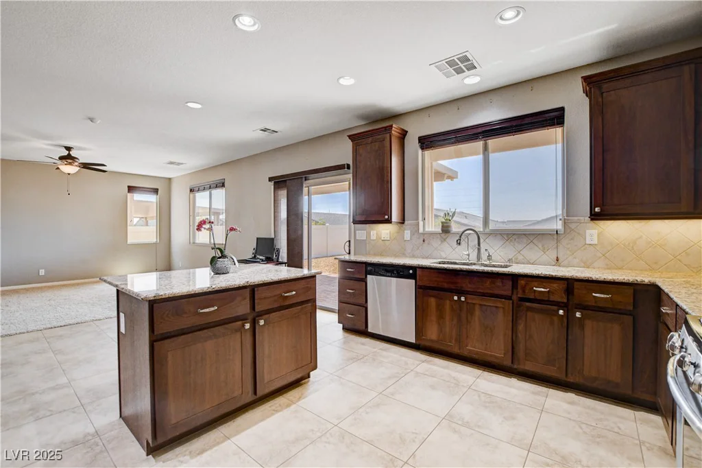 405 Prairie Moon, North Las Vegas, NV 89084