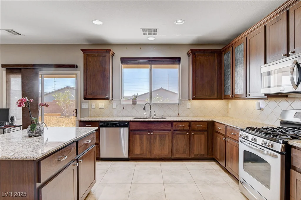 405 Prairie Moon, North Las Vegas, NV 89084