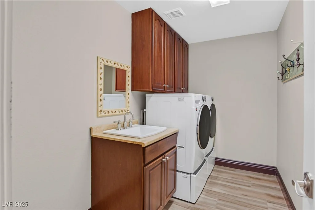 2555 Antique Blossom, Henderson, NV 89052