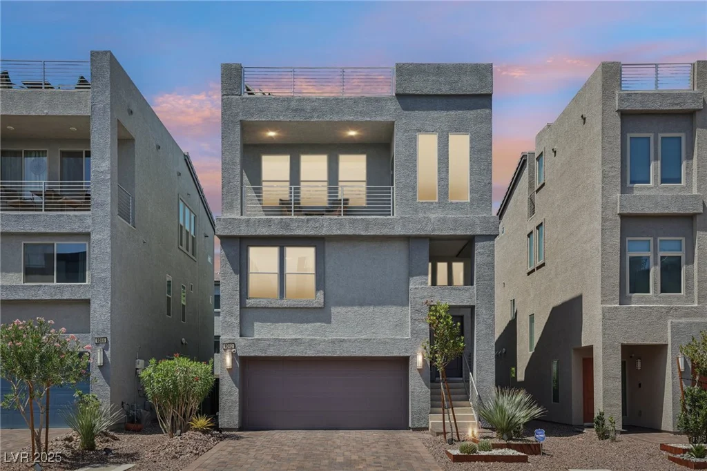 8042 Misty Canyon, Las Vegas, NV 89113