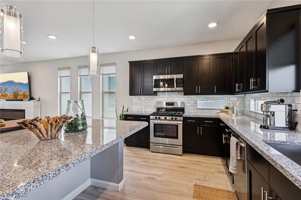 8042 Misty Canyon, Las Vegas, NV 89113