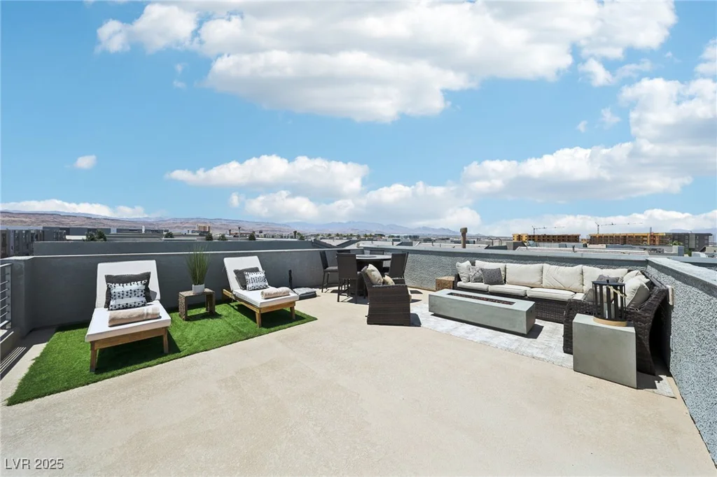 8042 Misty Canyon, Las Vegas, NV 89113
