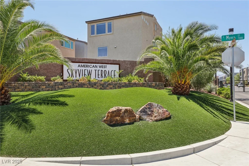 8042 Misty Canyon, Las Vegas, NV 89113