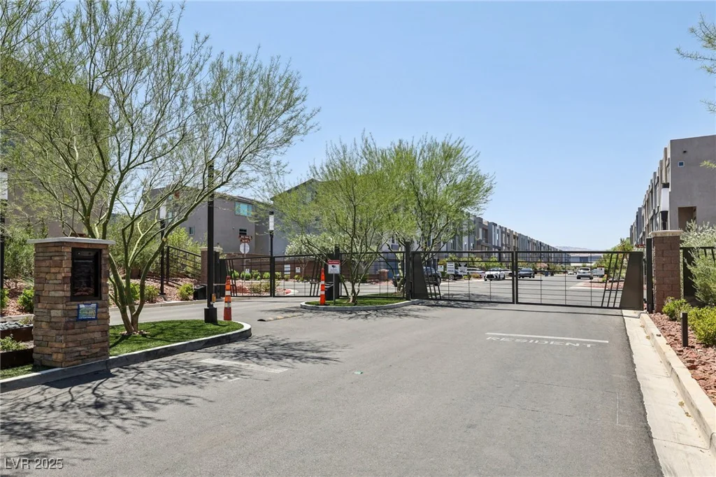 8042 Misty Canyon, Las Vegas, NV 89113