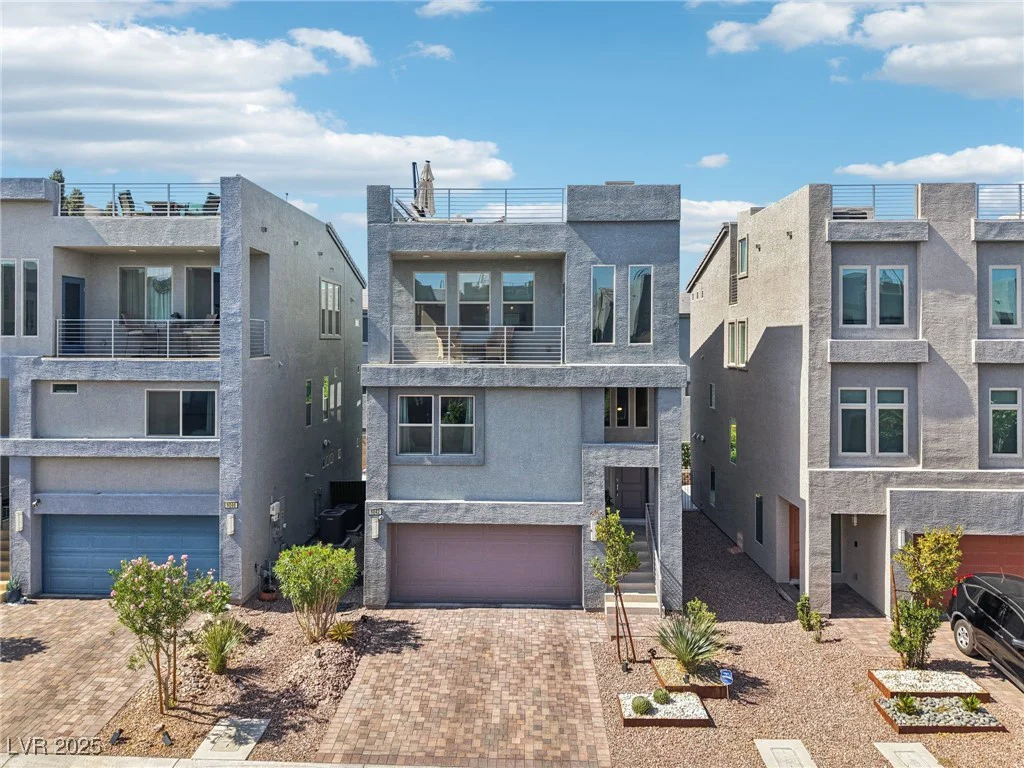 8042 Misty Canyon, Las Vegas, NV 89113
