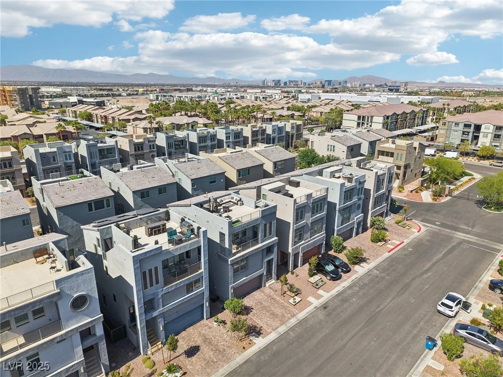 8042 Misty Canyon, Las Vegas, NV 89113