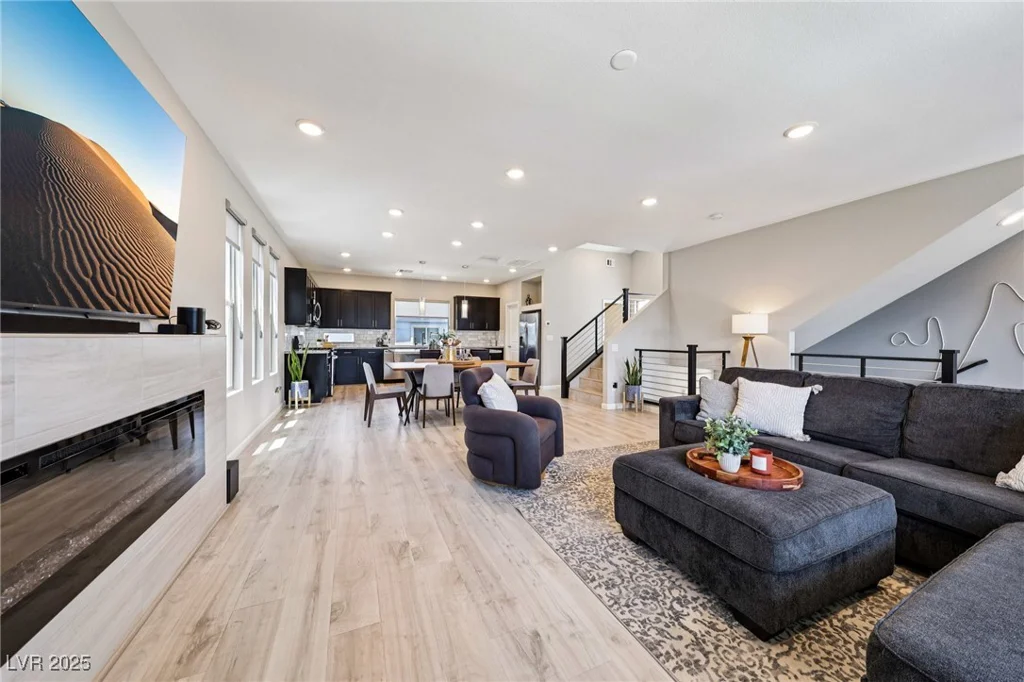 8042 Misty Canyon, Las Vegas, NV 89113
