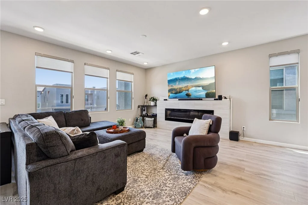 8042 Misty Canyon, Las Vegas, NV 89113