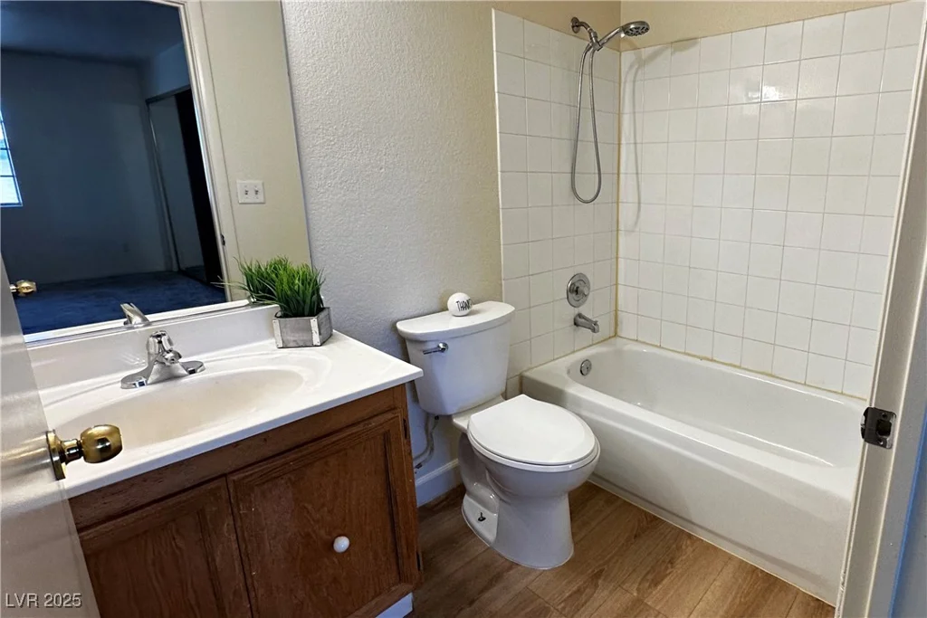 8410 Eldora, Las Vegas, NV 89117