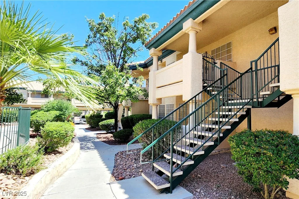 8410 Eldora, Las Vegas, NV 89117