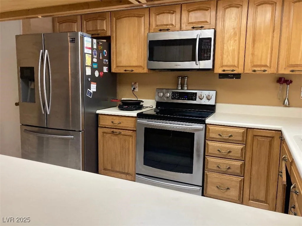5821 Santa Catalina, Las Vegas, NV 89108