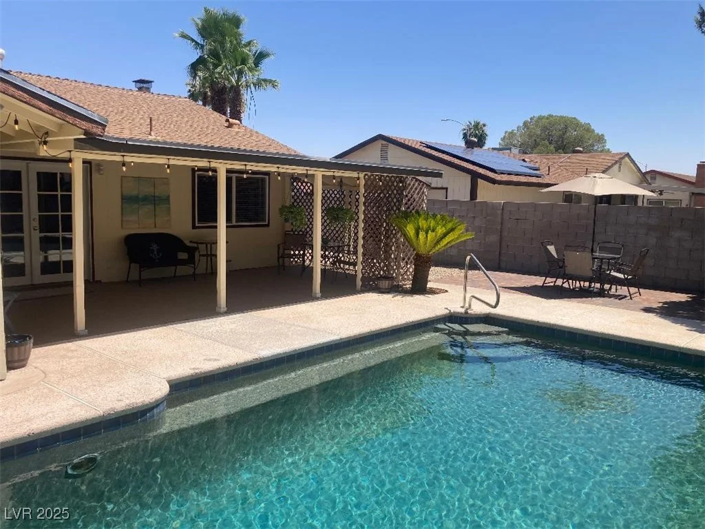 5821 Santa Catalina, Las Vegas, NV 89108