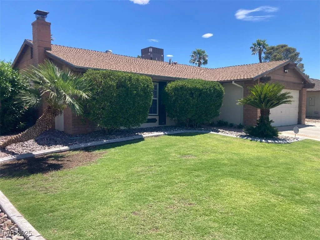 5821 Santa Catalina, Las Vegas, NV 89108