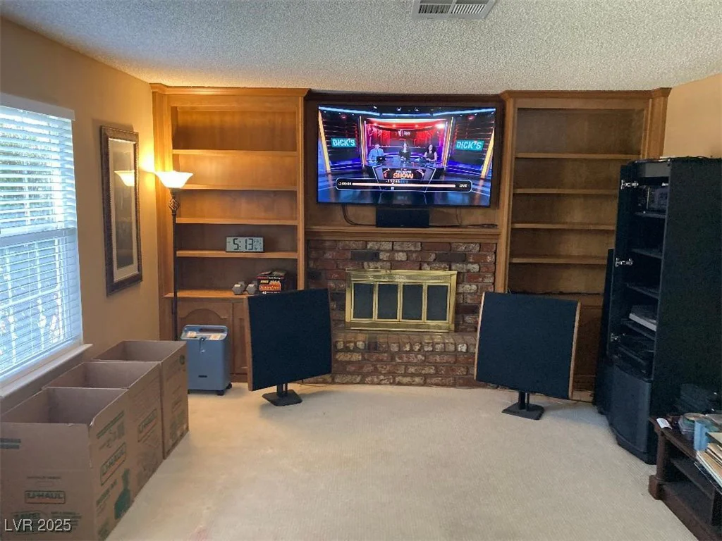5821 Santa Catalina, Las Vegas, NV 89108