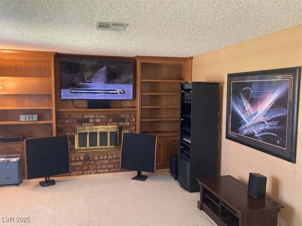 5821 Santa Catalina, Las Vegas, NV 89108