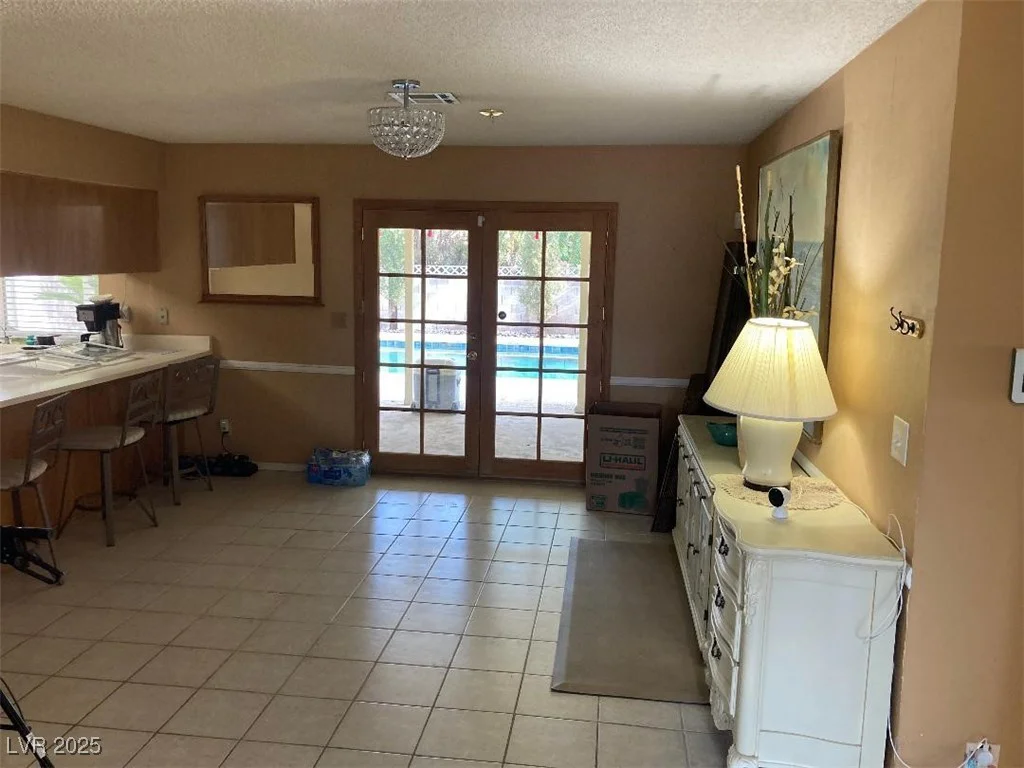 5821 Santa Catalina, Las Vegas, NV 89108