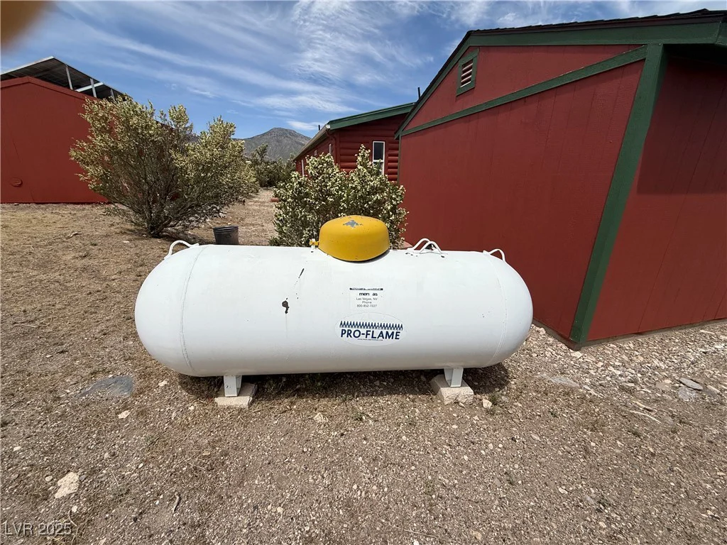 70 Camp Bonanza, Las Vegas, NV 89124
