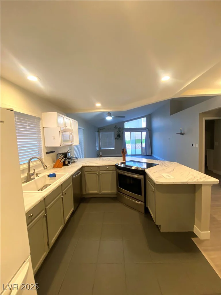 2813 Painted Rose, Henderson, NV 89074
