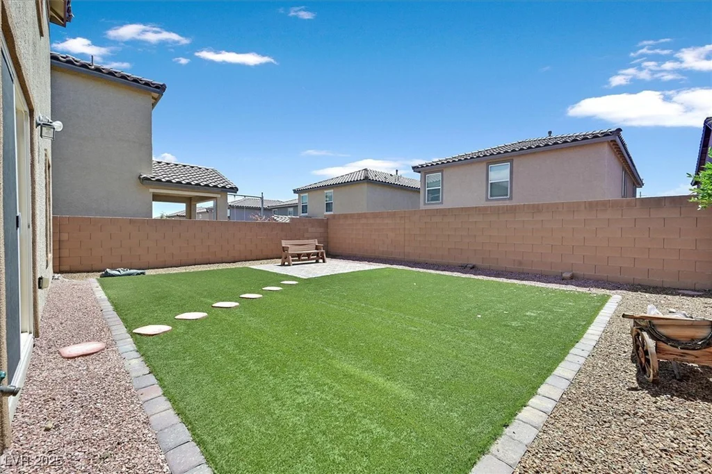 8755 Spanish Ridge, Las Vegas, NV 89148