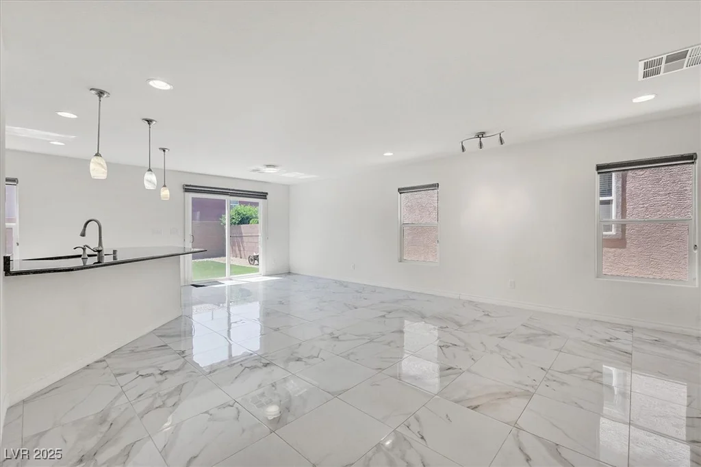 8755 Spanish Ridge, Las Vegas, NV 89148