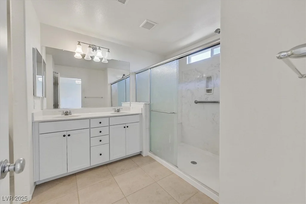 8755 Spanish Ridge, Las Vegas, NV 89148