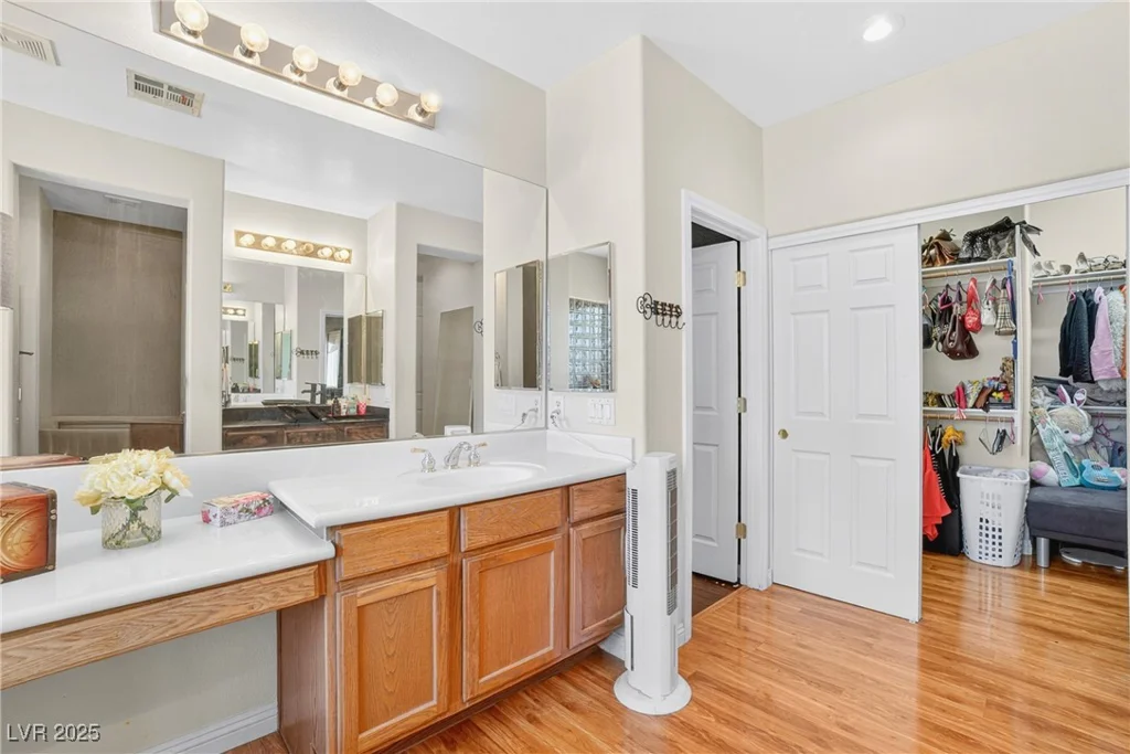 5043 Gable Crest, Las Vegas, NV 89141