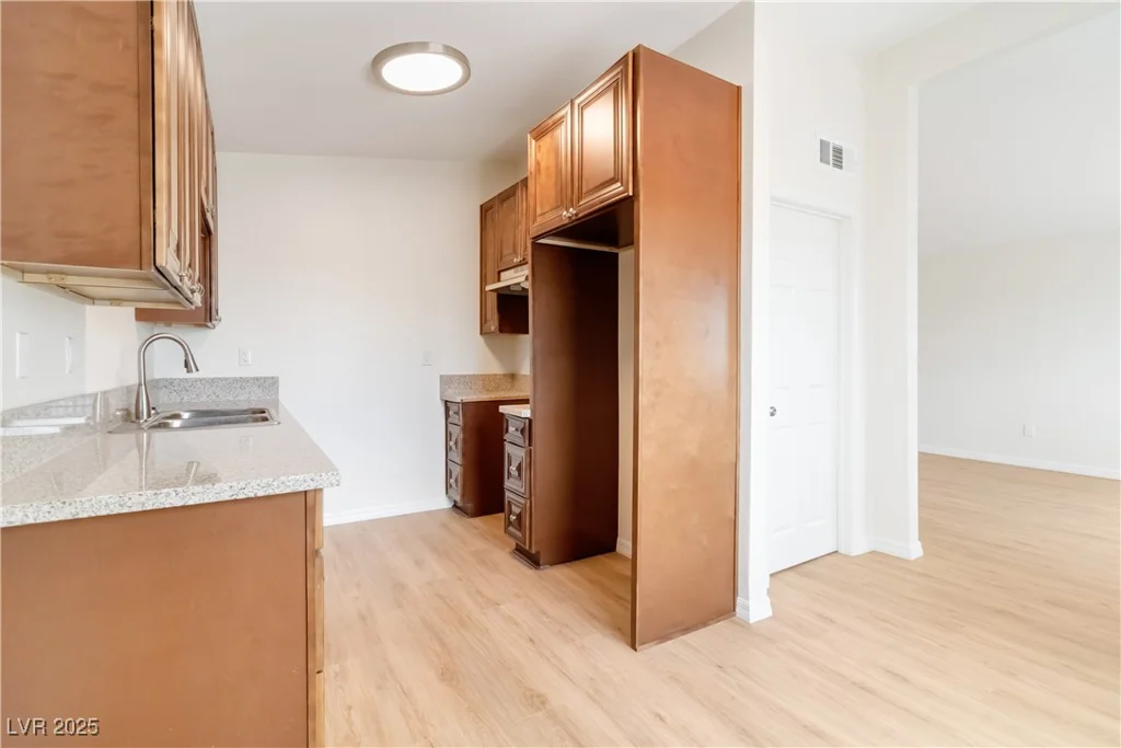 49 Constitution, Henderson, NV 89015