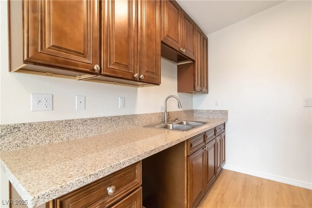 49 Constitution, Henderson, NV 89015