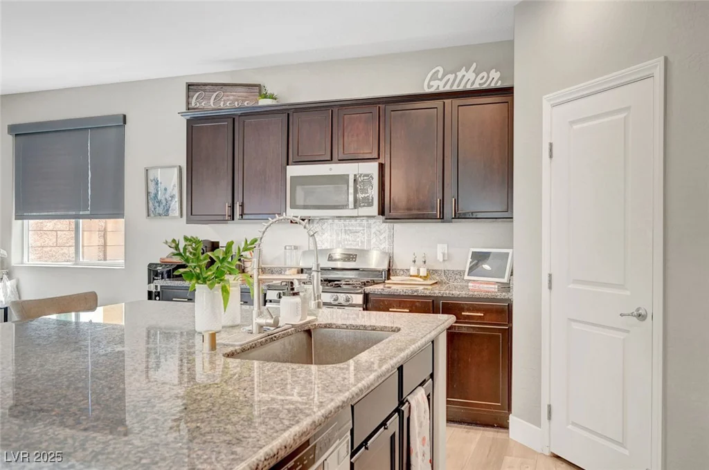 7720 Tiger Palm, Las Vegas, NV 89139