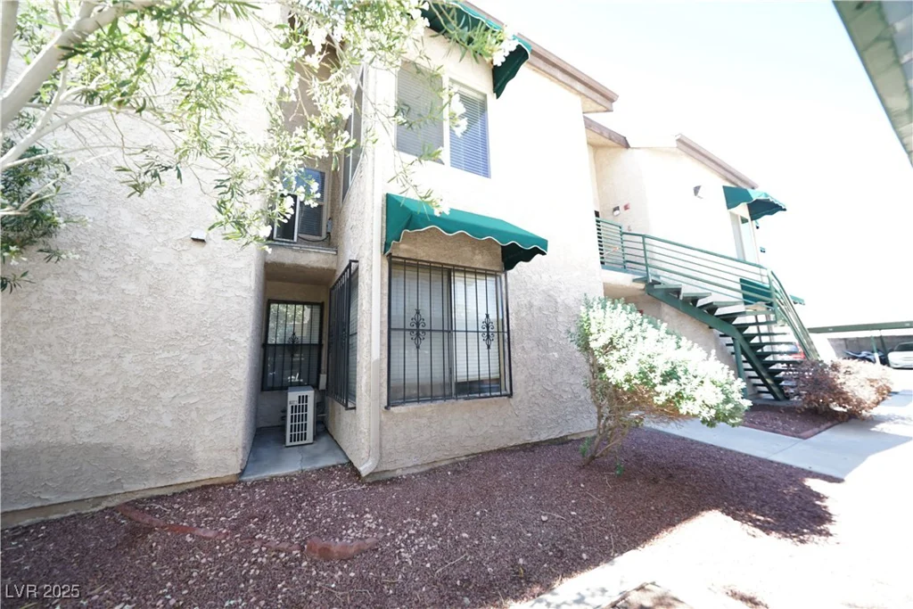 450 Elm, Las Vegas, NV 89169