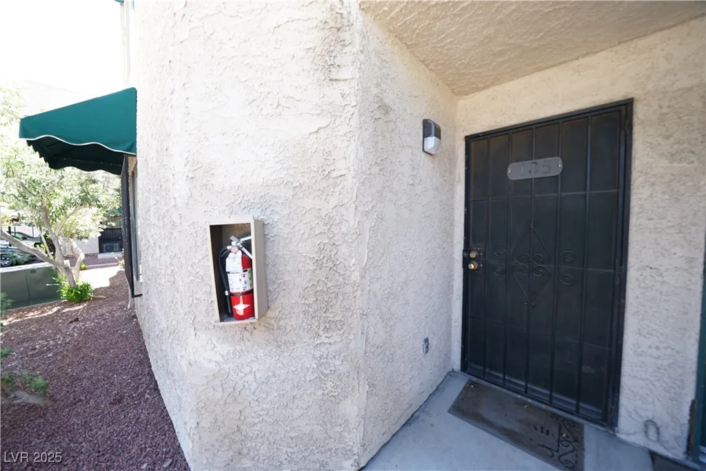 450 Elm, Las Vegas, NV 89169