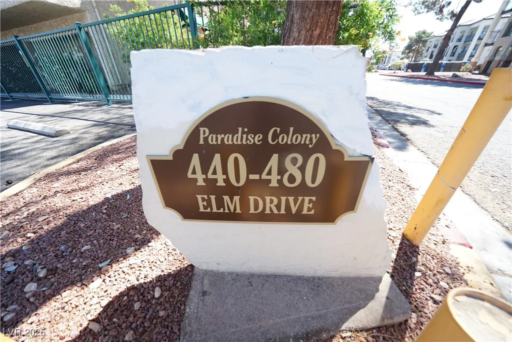 450 Elm, Las Vegas, NV 89169