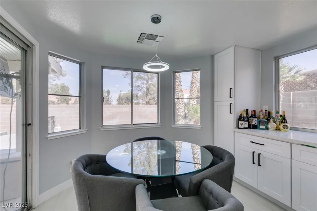 8150 Beaverbrook, Las Vegas, NV 89123