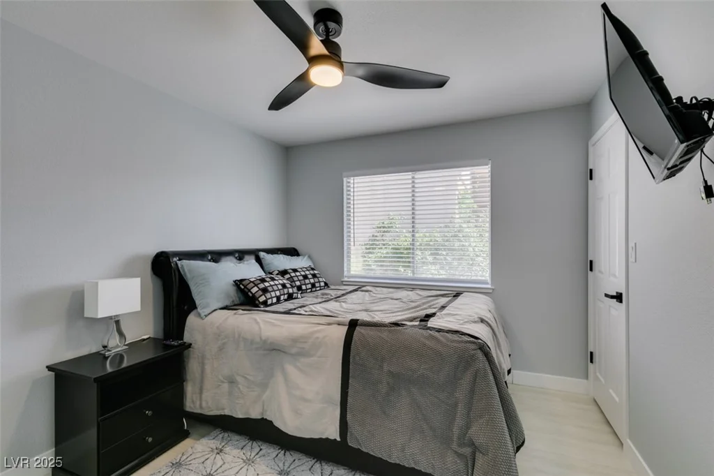 8150 Beaverbrook, Las Vegas, NV 89123