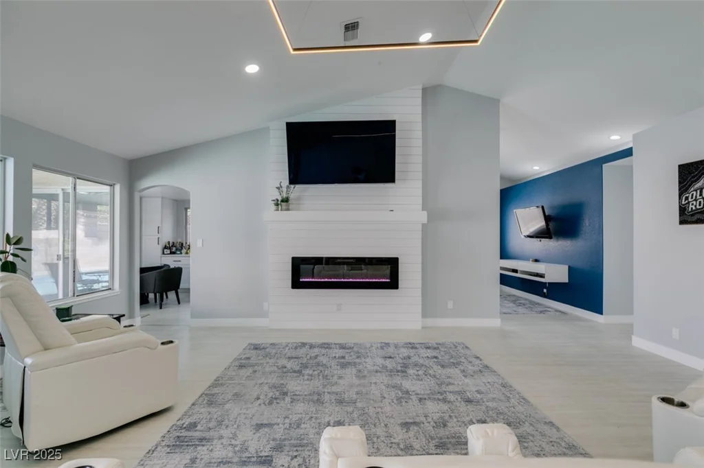 8150 Beaverbrook, Las Vegas, NV 89123