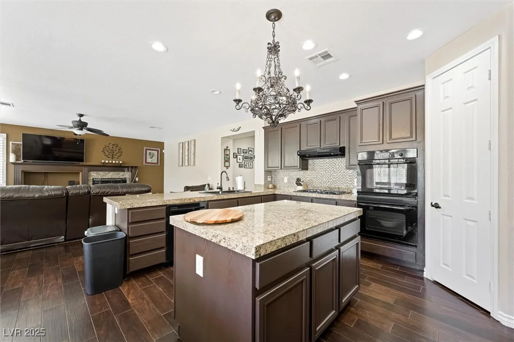 335 Pleasant Summit, Henderson, NV 89012