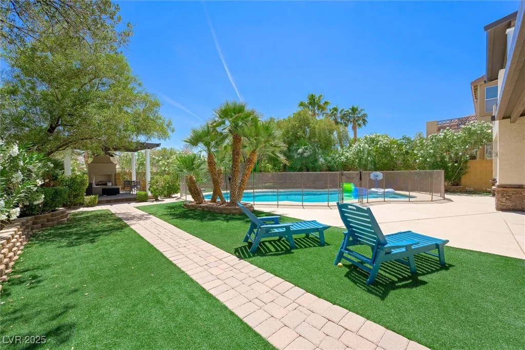 335 Pleasant Summit, Henderson, NV 89012